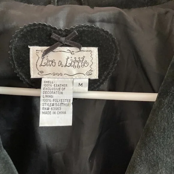 Size Medium-Black 100% leather button up jacket - Picture 2 of 2